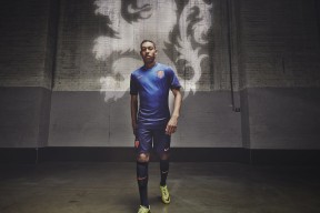 意大利女队自由泳实力持续增强，意大利 游泳