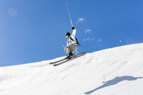 CBA联盟宣布新赛季薪资帽调整 推动联赛规范发展，cba薪酬制度改革