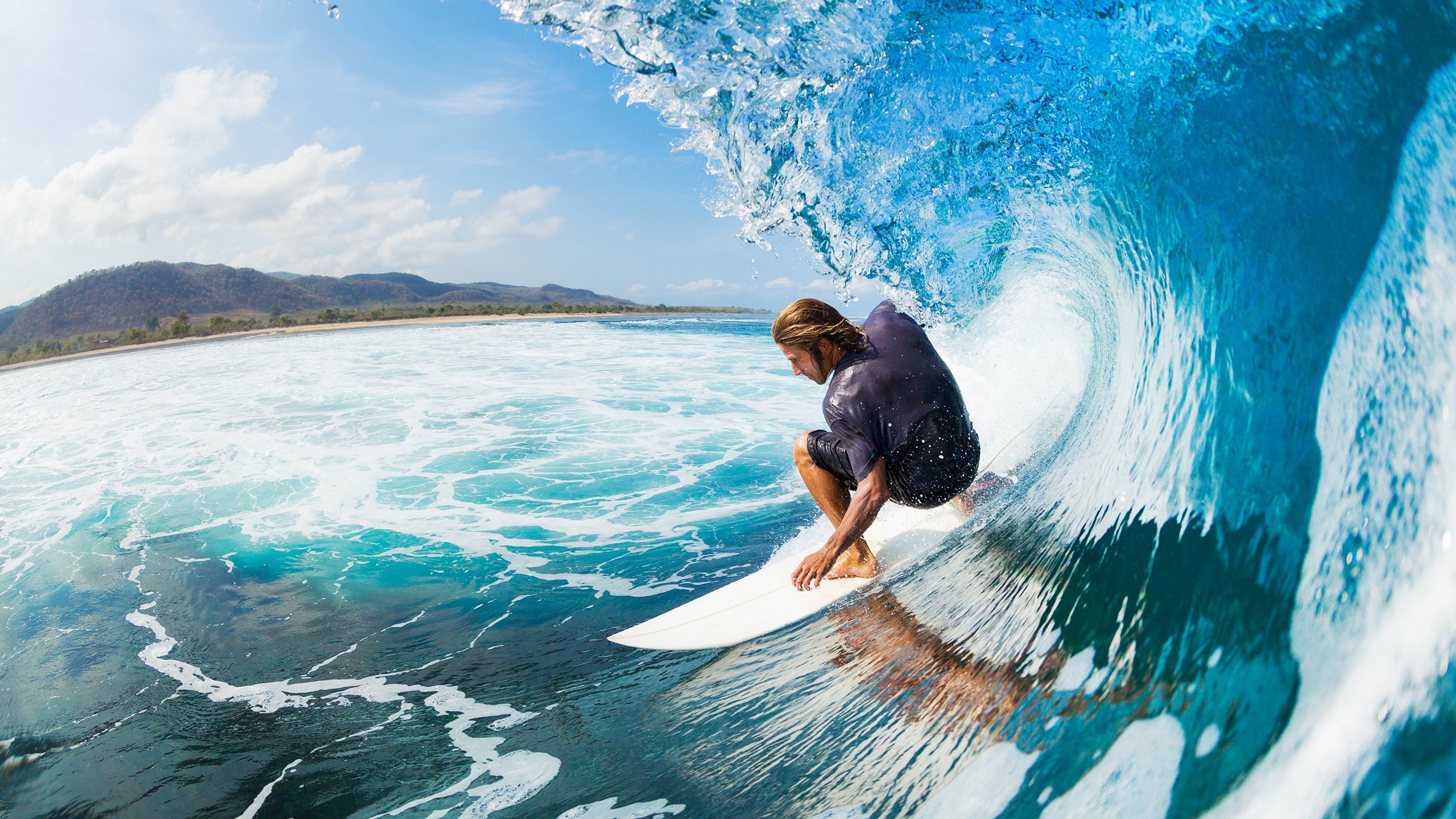 塞尔维亚女篮在欧洲锦标赛中表现优异，金牌争夺激烈白热化，塞尔维亚女蓝